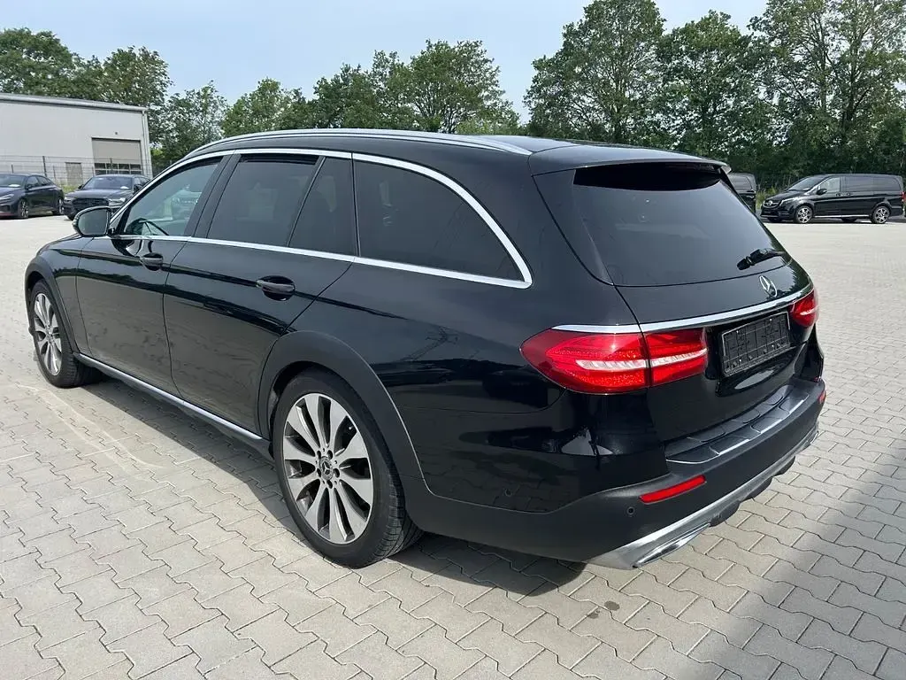 Gebraucht Mercedes E400 340 PS (250 kW) 2019 Schwarz Limousine