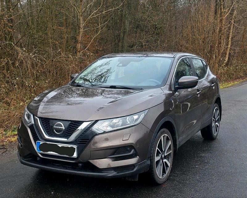 Gebraucht Nissan Qashqai 115 PS (84 kW) 2018 Braun SUV