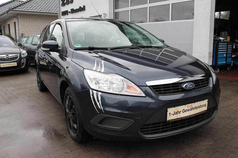 Grau Gebraucht 2009 Ford Focus Style Kombi | 3.998 € (Teuer) - Bild 1/4