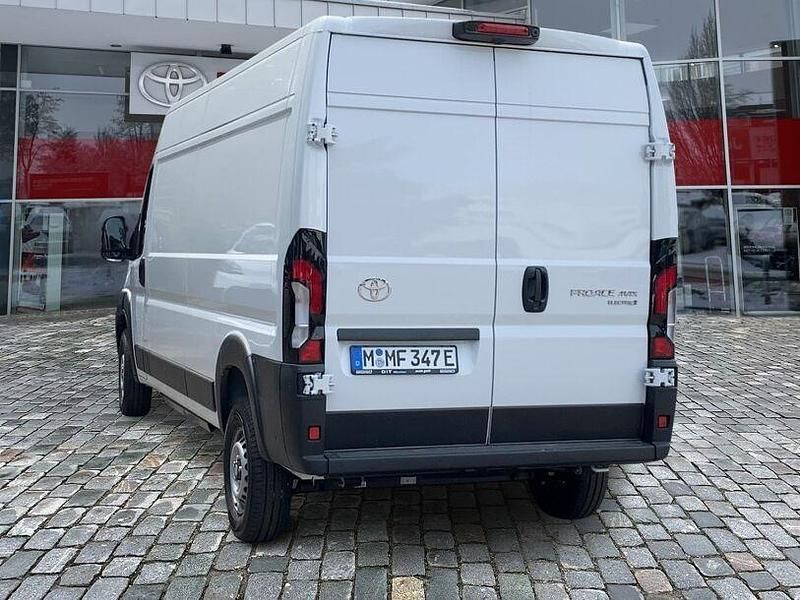 Gebraucht Toyota Proace H2 205 kW (279 PS) 2024 Weiss Van / Kleinbus