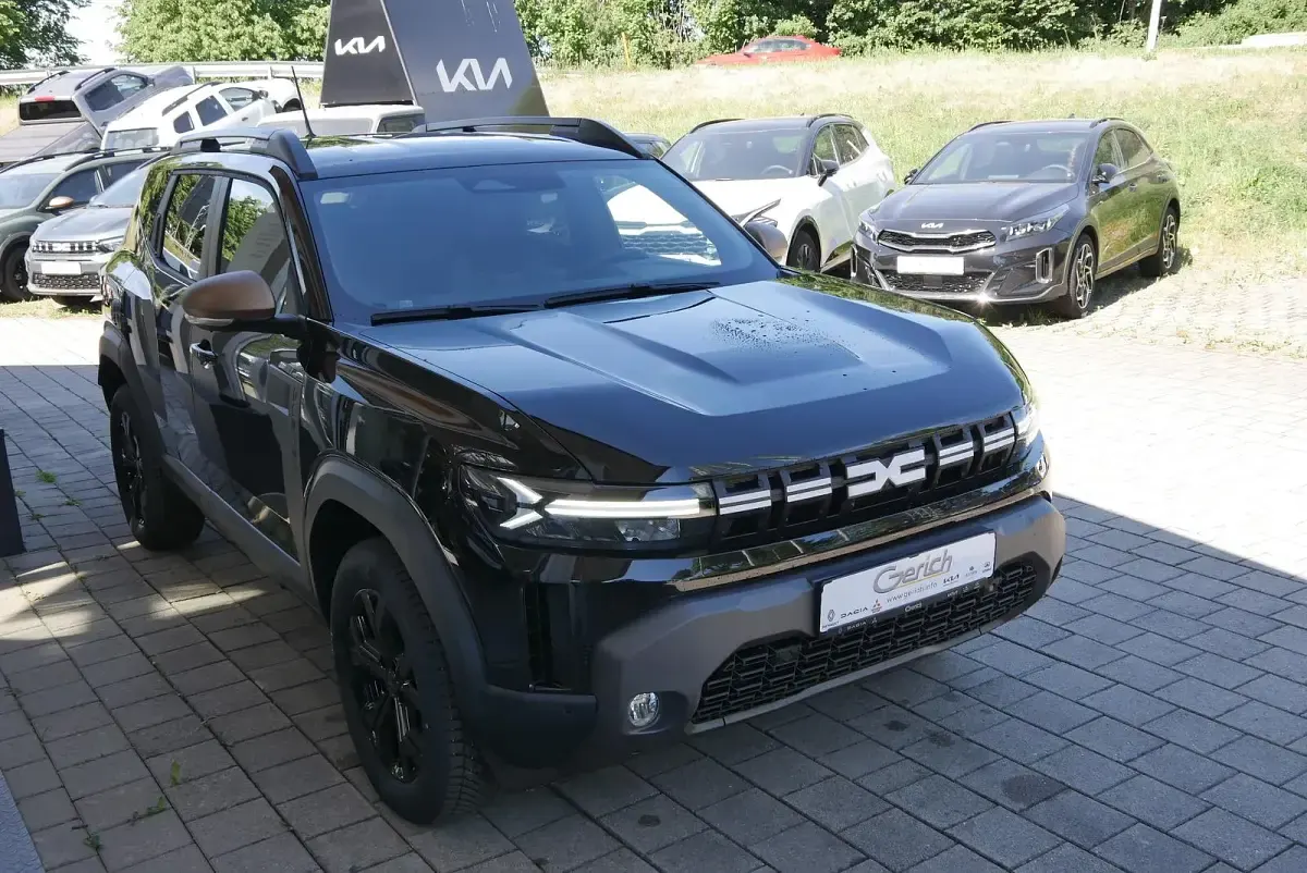 Neu Dacia Duster Extreme 140 PS (102 kW) 2026 Perlmuttschwarz Limousine