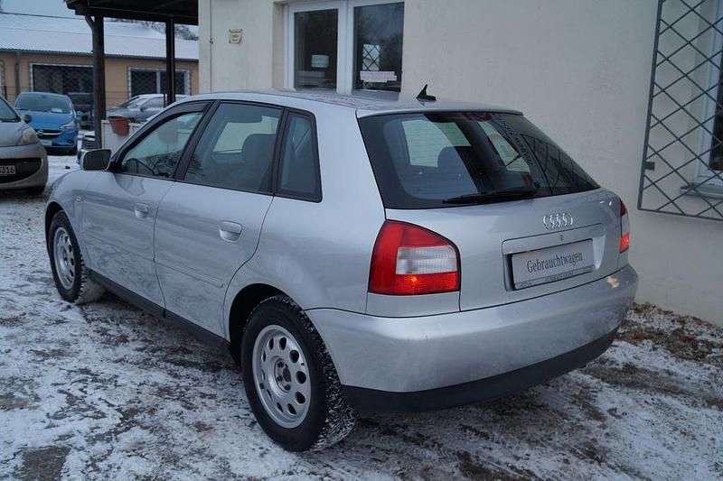 Gebraucht Audi A3 Ambiente 102 PS (75 kW) 2003 Silber Kleinwagen