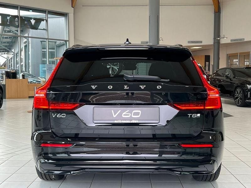 Nowe Volvo V60 Plus 455 KM (334 kW) 2026 Czarny Kombi