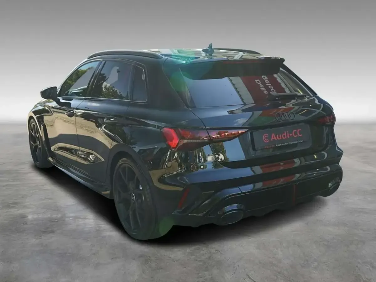 Second-hand Audi RS3 400 CP (294 kW) 2026 Negru Berlinǎ