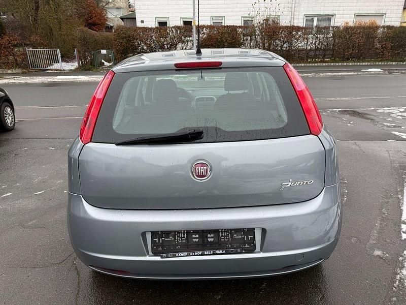 Gebraucht Fiat Grande Punto Basis 69 PS (50 kW) 2012 Grau Kleinwagen