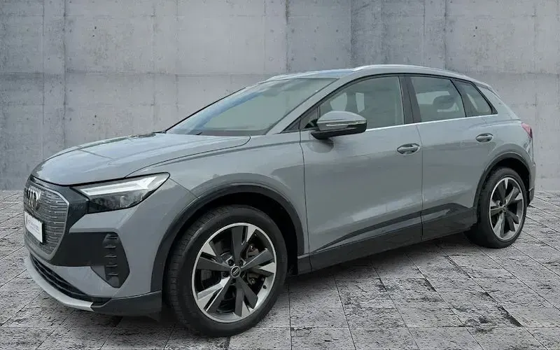 Gebraucht Audi Q4 e-tron Advanced 150 kW (204 PS) 2023 Grau SUV