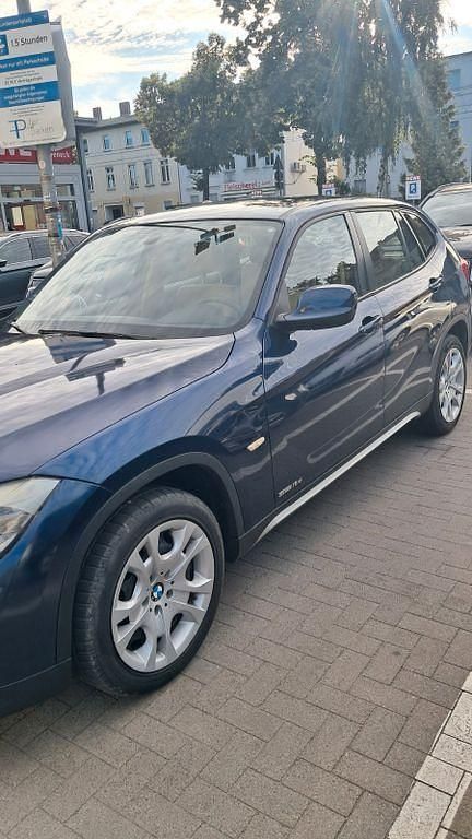 Blau Gebraucht 2010 BMW X1 SUV | 4.200 € (Superpreis) - Bild 1/4