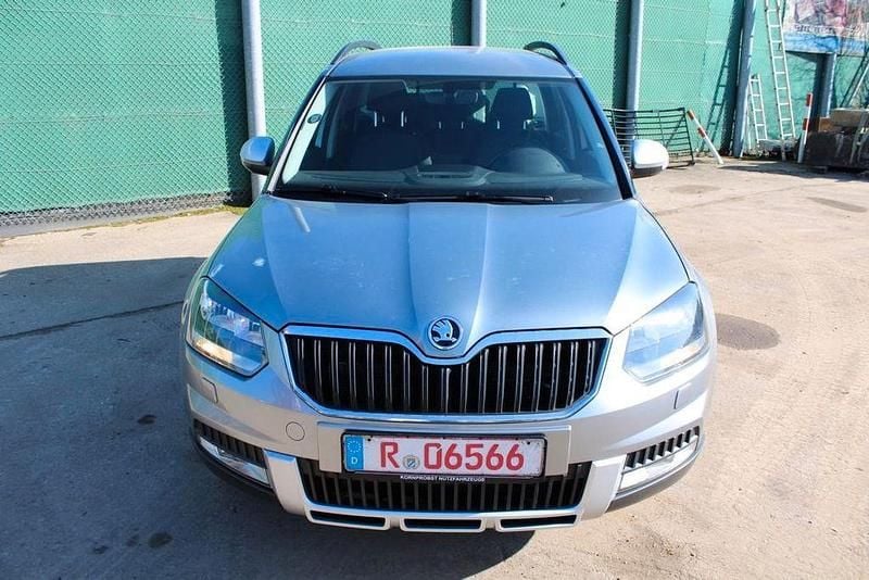 Gebraucht Skoda Yeti 125 PS (91 kW) 2016 Silber SUV