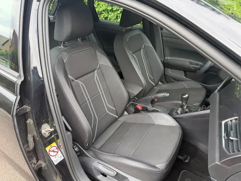 Gebraucht VW Polo Highline 95 PS (69 kW) 2021 Schwarz Kleinwagen