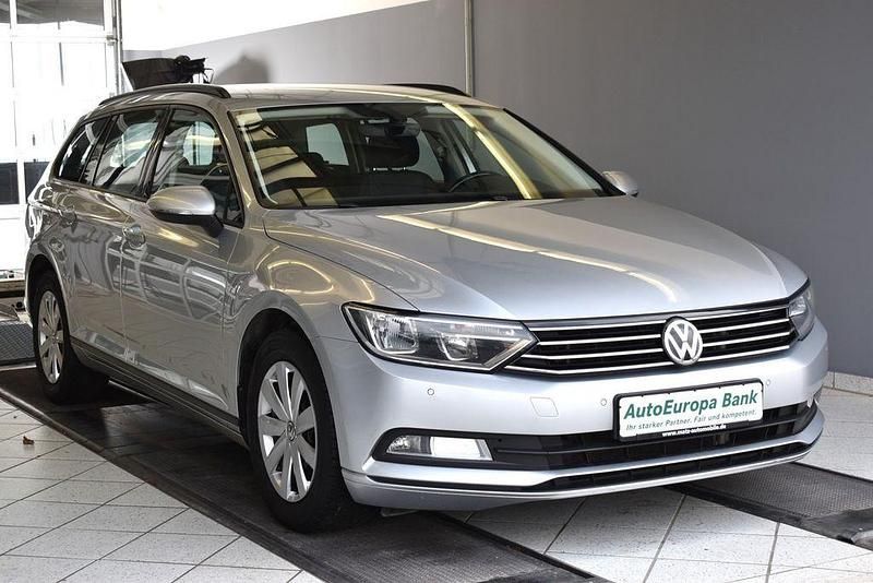 Gebraucht VW Passat 150 PS (110 kW) 2015 Silber Kombi