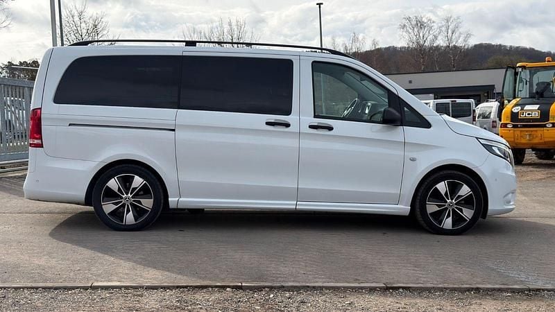 Second-hand Mercedes Vito 239 CP (175 kW) 2021 Alb Van