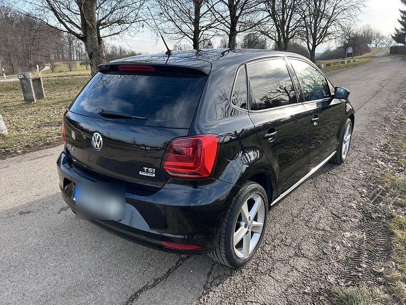 Gebraucht VW Polo Highline 90 PS (66 kW) 2015 Schwarz Kleinwagen