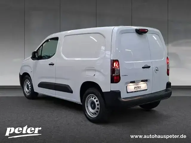 Nowe Opel Combo 102 KM (75 kW) 2026 Biały Minivan