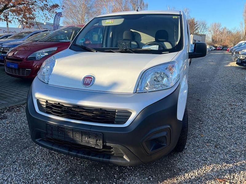 Gebraucht Fiat Fiorino 77 PS (56 kW) 2018 Bianco banchisa/pack/canova/sa Van / Kleinbus
