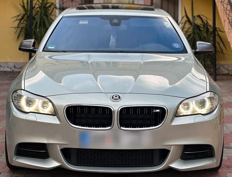 Silber Gebraucht 2012 BMW M550 Limousine | 12.999 € (Guter Preis) - Bild 1/4