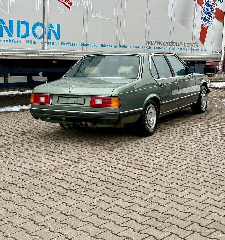 Gebraucht BMW 735 185 PS (136 kW) 1985 Grün Limousine