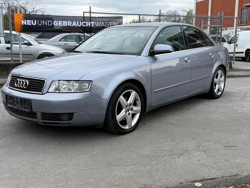 Gebraucht Audi A4 131 PS (96 kW) 2003 Silber Limousine