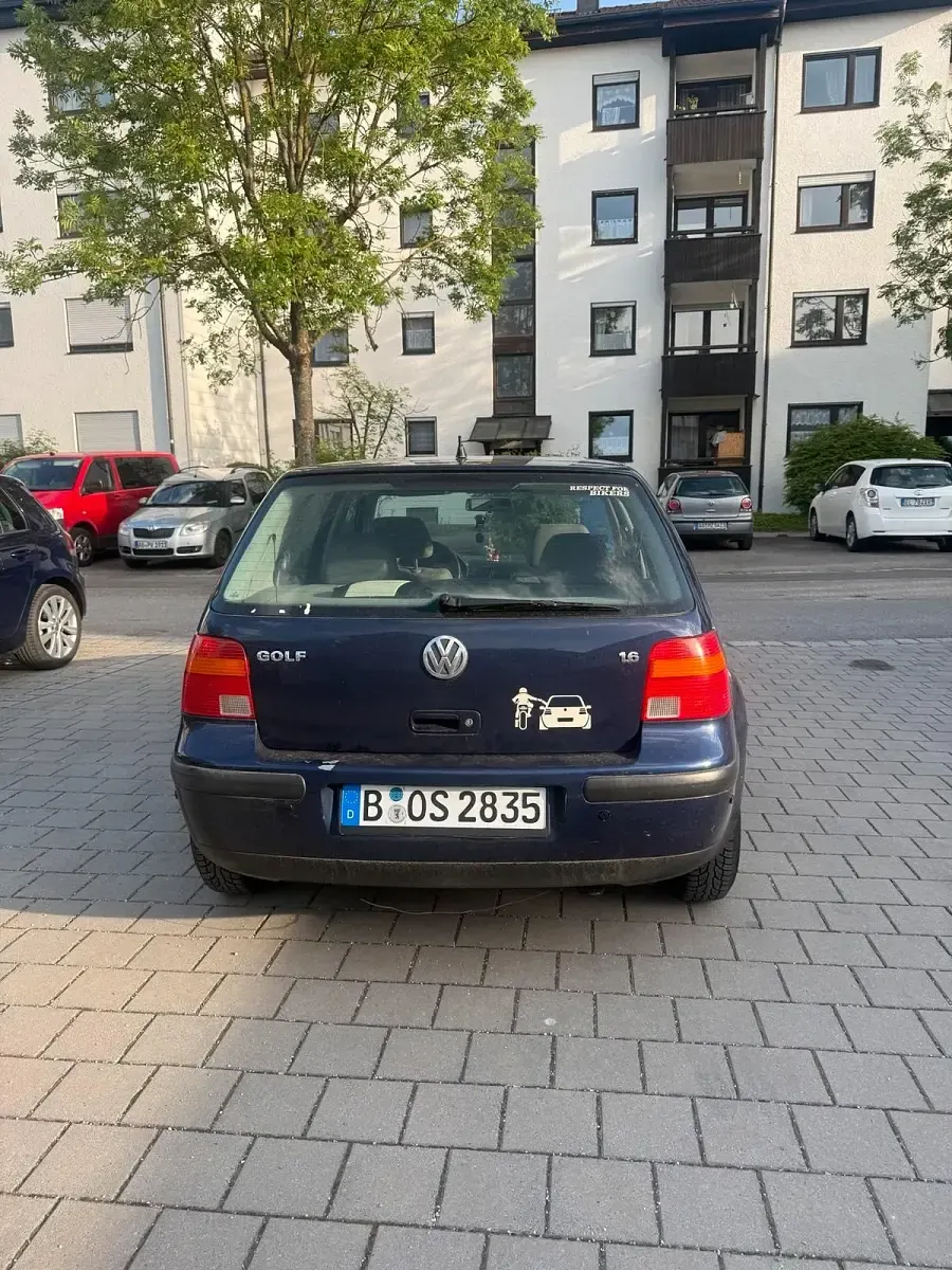 Używany VW Golf III 101 KM (74 kW) 1999 Niebieski Sedan/Limuzyna