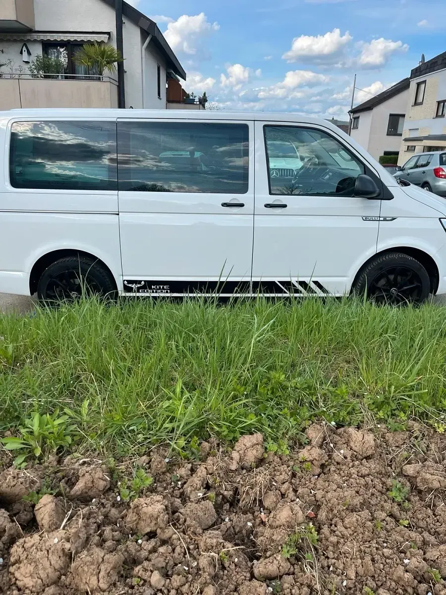 Gebraucht VW Multivan Trendline 150 PS (110 kW) 2018 Weiß Van / Kleinbus