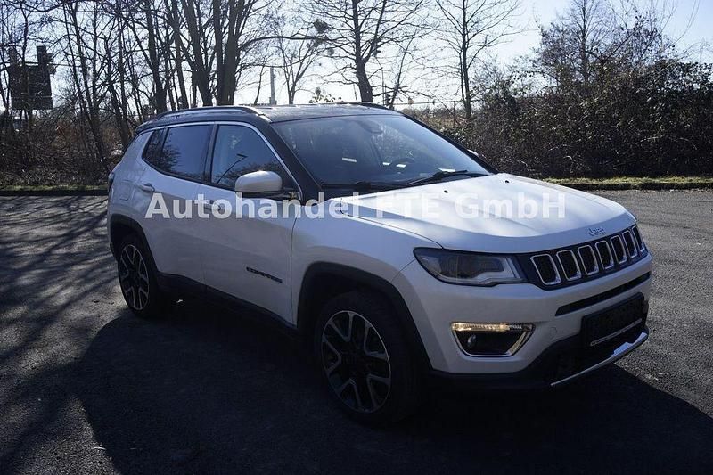Gebraucht Jeep Compass Limited 140 PS (102 kW) 2019 Weiß SUV