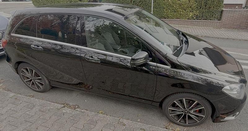 Gebraucht Mercedes B200 136 PS (100 kW) 2012 Schwarz Van / Kleinbus