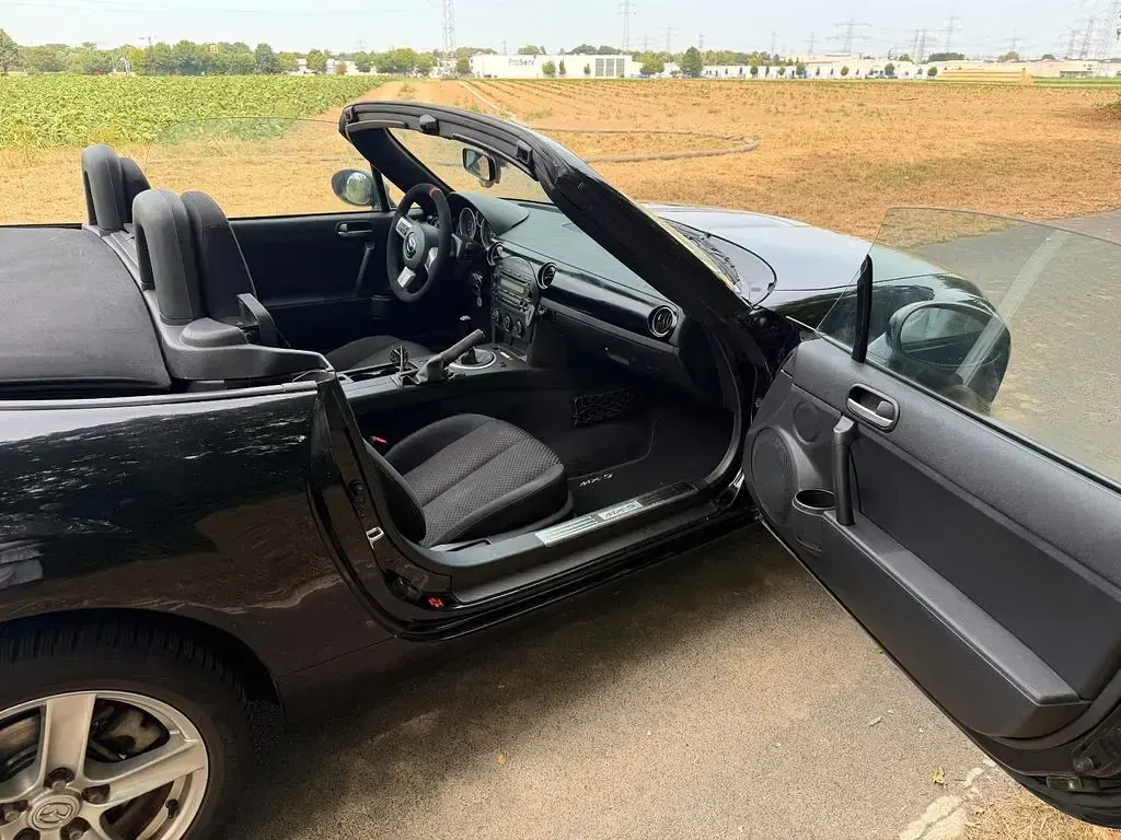 Gebraucht Mazda MX5 126 PS (92 kW) 2006 Schwarz Cabrio