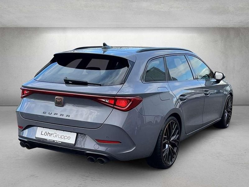 Second-hand Cupra Leon VZ 300 CP (220 kW) 2024 Gri Break