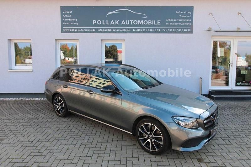 Grau Gebraucht 2017 Mercedes E220 Night Limousine | 25.990 € (Fairer Preis) - Bild 1/4
