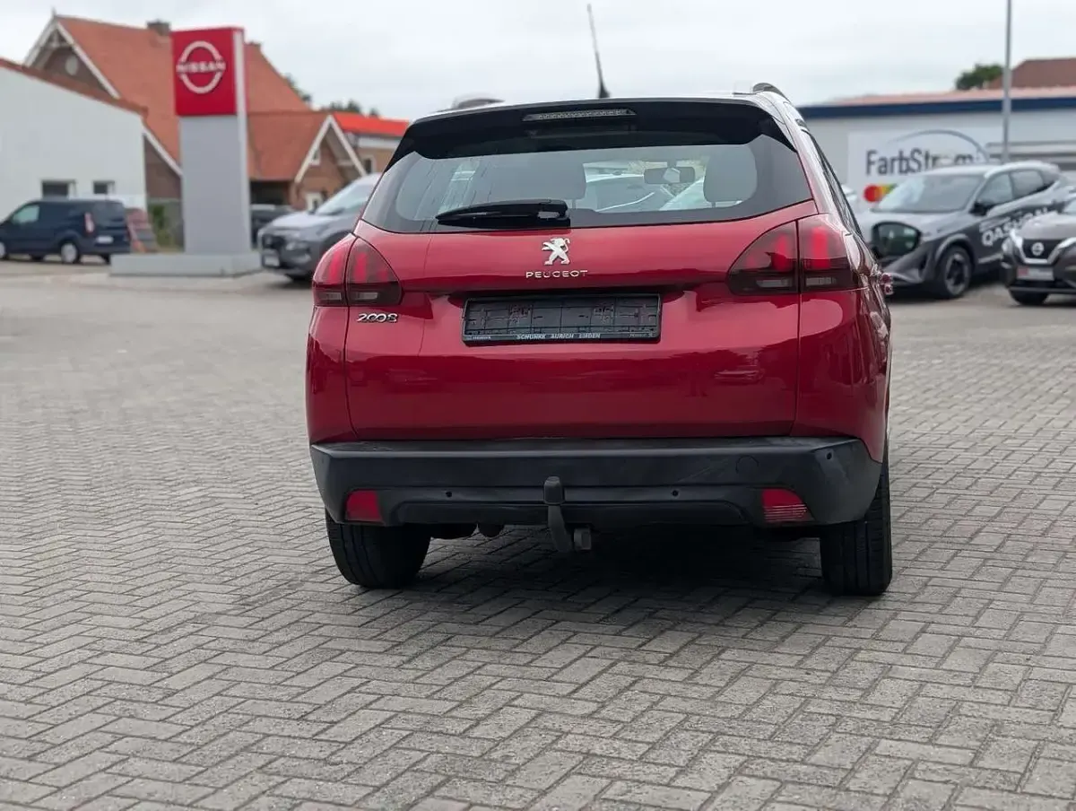 Gebraucht Peugeot 2008 Active 114 PS (83 kW) 2019 Ultimaterot SUV