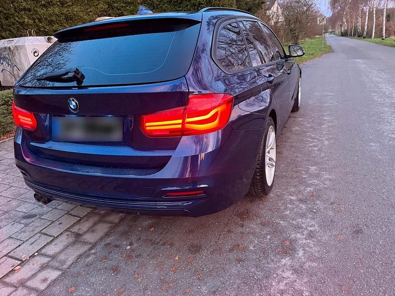 Usata BMW 320 190 CV (139 kW) 2015 Blu Station wagon