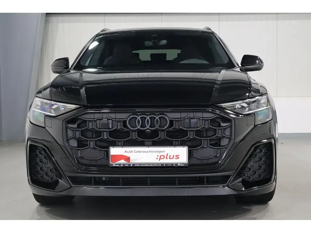 Gebraucht Audi Q8 S-Line 286 PS (210 kW) 2025 Schwarz SUV