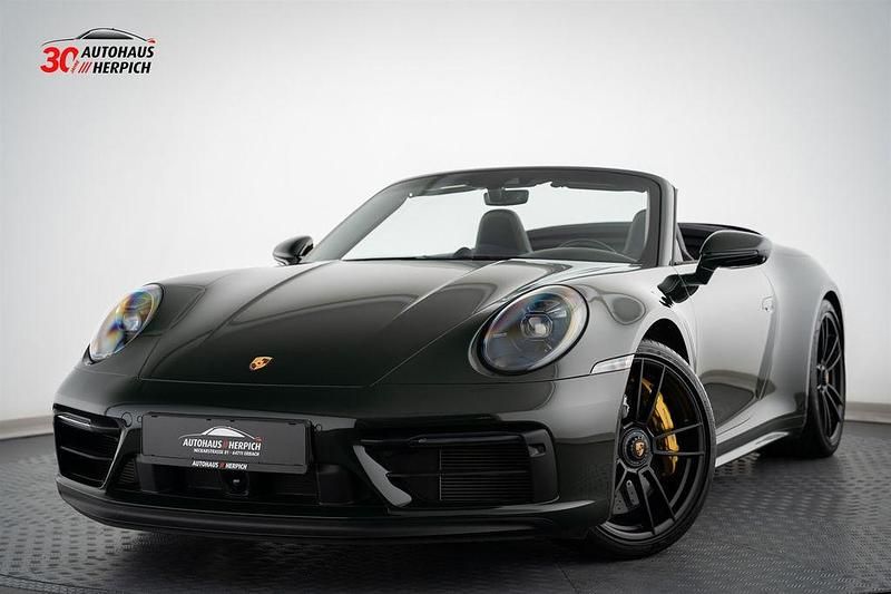 Brewstergreen 22b pts Gebraucht 2022 Porsche 911 Carrera GTS Cabrio | 187.992 € - Bild 1/4