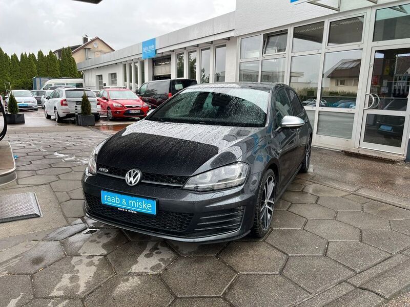 Grau Gebraucht 2015 VW Golf VII GTD Limousine | 15.490 € (Fairer Preis) - Bild 1/4