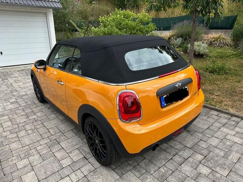 Gebraucht Mini One Cabriolet Pepper 98 PS (72 kW) 2016 Orange Cabrio