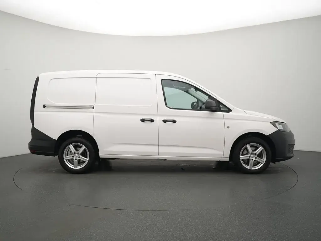 Gebraucht VW Caddy Maxi 102 PS (75 kW) 2023 Candy weiss Van / Kleinbus