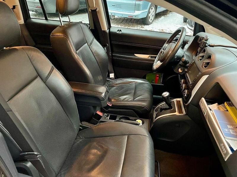 Gebraucht Jeep Compass Limited 170 PS (125 kW) 2014 Schwarz SUV