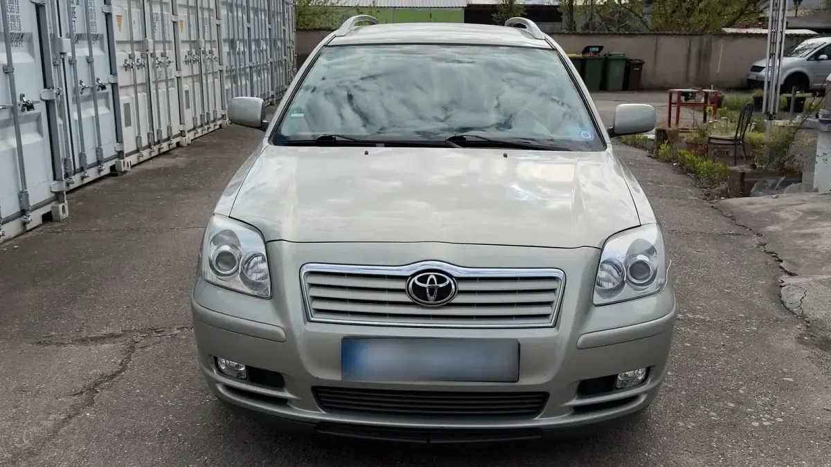 Gebraucht Toyota Avensis 130 PS (95 kW) 2004 Andere farben Kombi