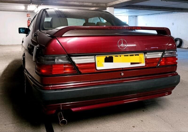 Andere außenfarben Gebraucht 1991 Mercedes E230 AMG Coupé | 4.950 € - Bild 1/4