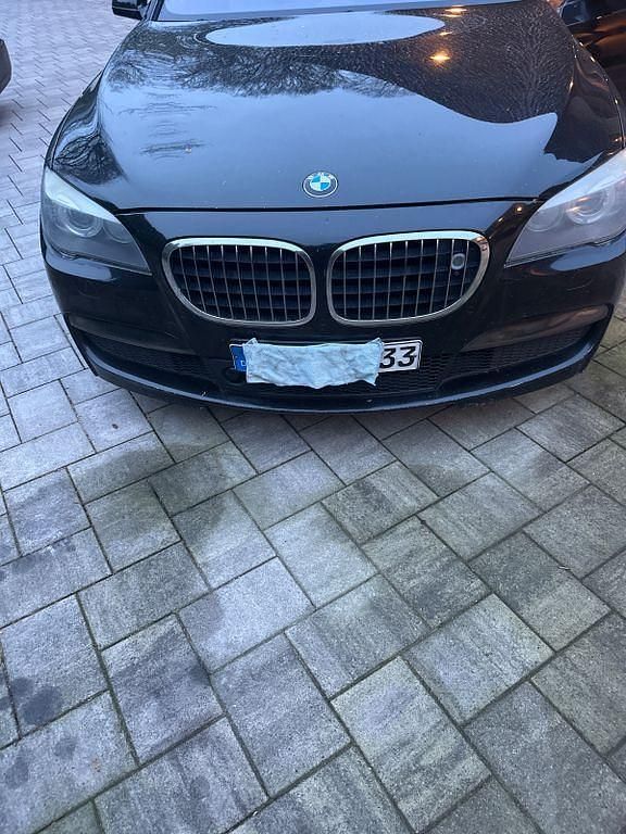 Gebraucht BMW 740 Performance 306 PS (225 kW) 2010 Schwarz Limousine