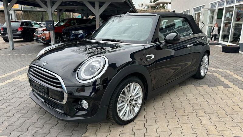 Gebraucht Mini Cooper Cabriolet 136 PS (100 kW) 2018 Midnight black metallic Cabrio