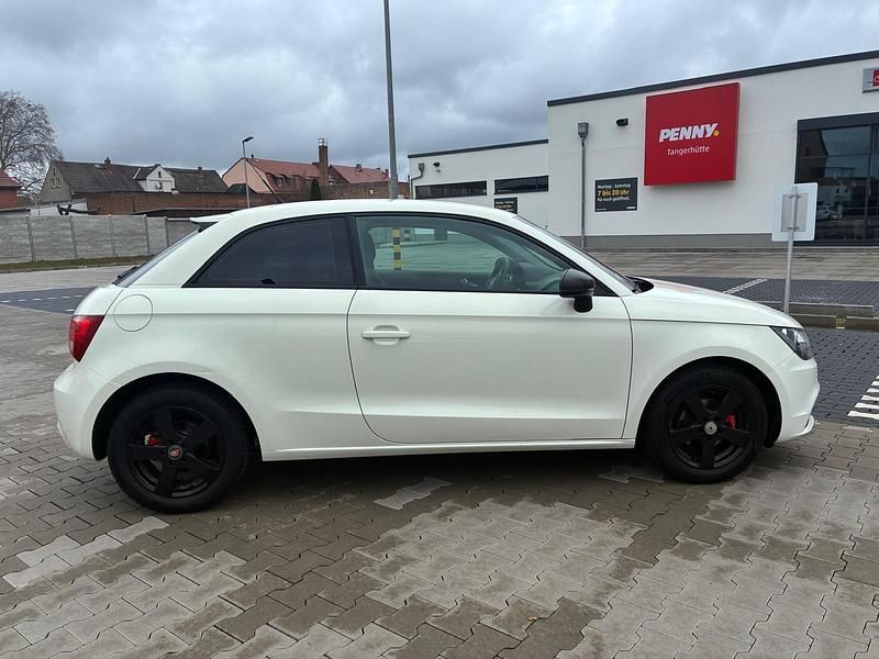 Second-hand Audi A1 86 CP (63 kW) 2011 Alb Hatchback