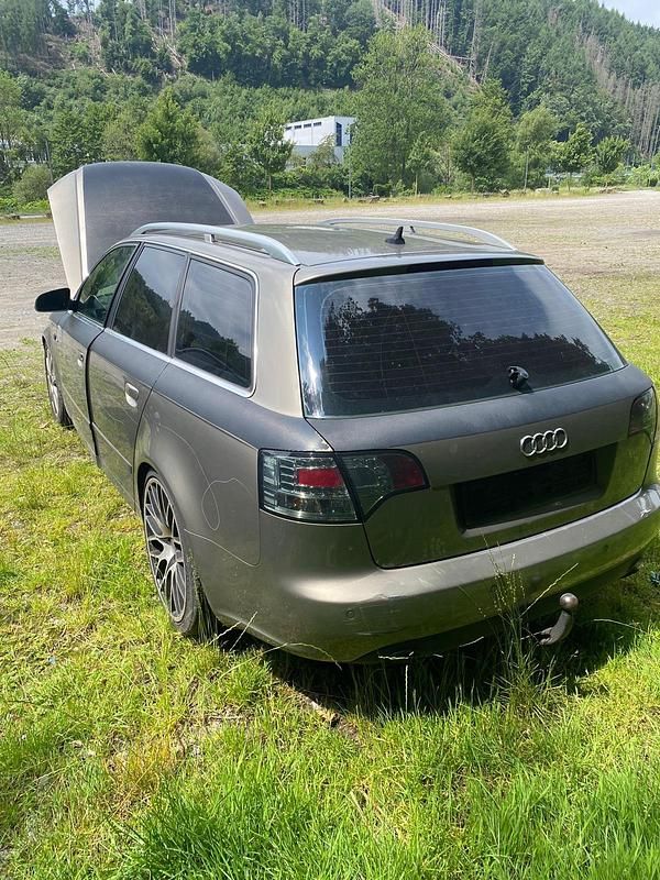 Gebraucht 2006 Audi A4 Kombi | 800 € (Superpreis) - Bild 1/4