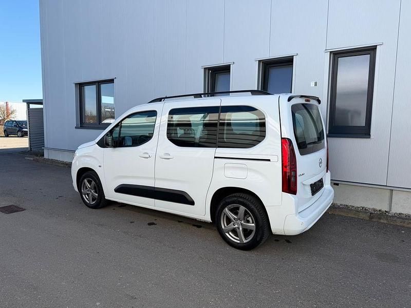Gebraucht Opel Combo Life 110 PS (80 kW) 2022 Weiß Limousine