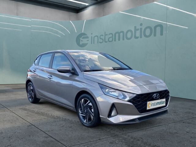 Beige Gebraucht 2023 Hyundai i20 Trend Limousine | 16.940 € - Bild 1/2