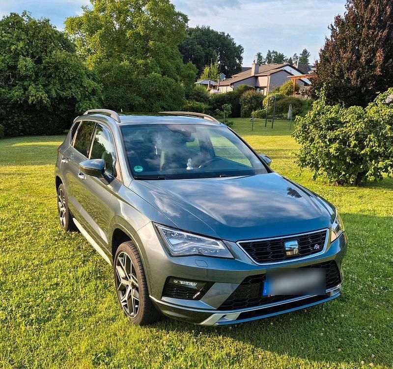 Grau Gebraucht 2020 Seat Ateca FR SUV | 21.799 € (Superpreis) - Bild 1/4