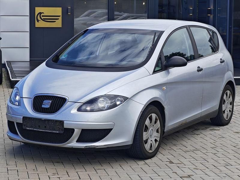 Silber Gebraucht 2006 Seat Altea Fresh Van / Kleinbus | 1.200 € (Fairer Preis) - Bild 1/4