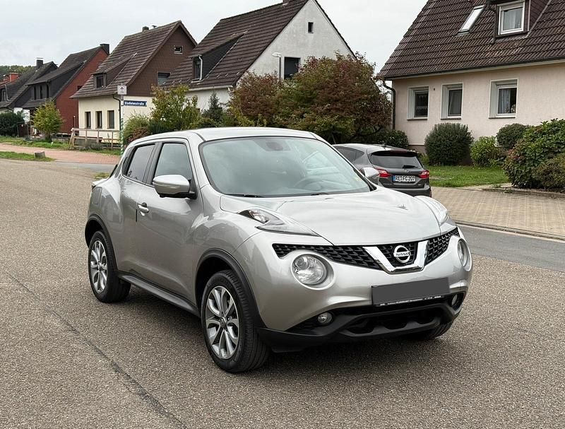 Grau Gebraucht 2015 Nissan Juke Tekna SUV | 9.800 € (Guter Preis) - Bild 1/4