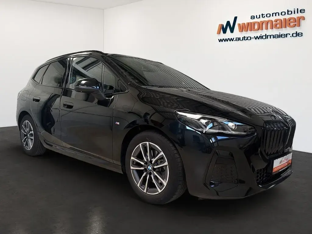 Gebraucht BMW 218 Active Tourer M Sport 150 PS (110 kW) 2025 Schwarz Van / Kleinbus