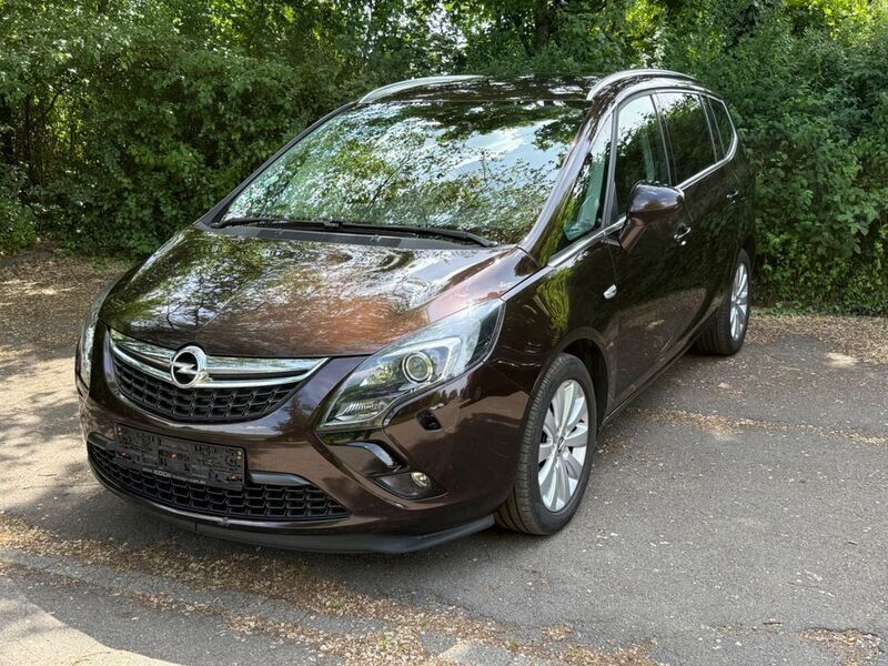 Braun Gebraucht 2014 Opel Zafira Tourer Innovation Van / Kleinbus | 4.600 € - Bild 1/4