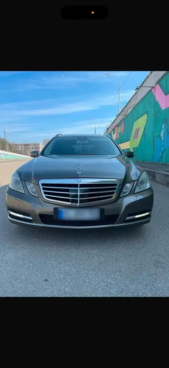 Gebraucht Mercedes E350 218 PS (160 kW) 2011 Grau Kombi
